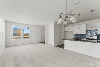 6205 N Liverpool St in Aurora, CO - Building Photo - Building Photo