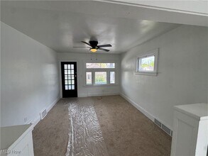 111222 Glenboro Dr in Cleveland, OH - Building Photo - Building Photo