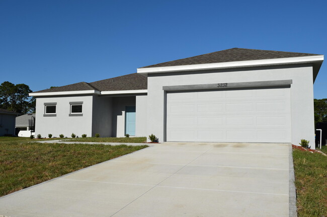 3232 Wideman Ave in Palm Bay, FL - Foto de edificio - Building Photo