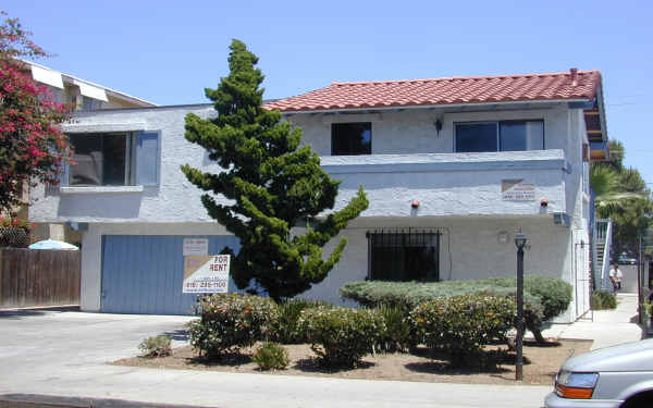 4157 Menlo Ave in San Diego, CA - Foto de edificio