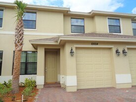 10004 W Villa Cir in Vero Beach, FL - Building Photo