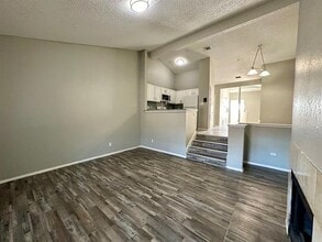 9823 Summerwood Cir in Dallas, TX - Building Photo - Building Photo