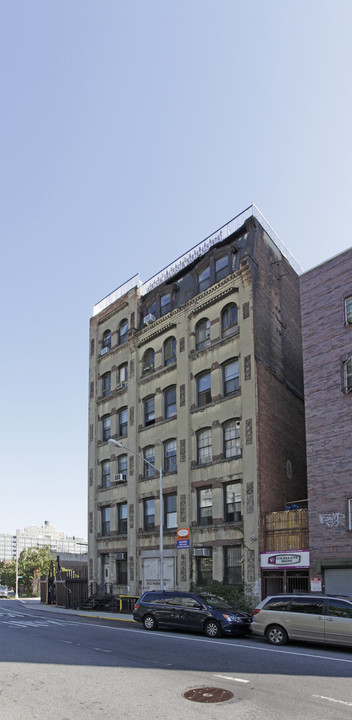 50 S 11th St in Brooklyn, NY - Building Photo