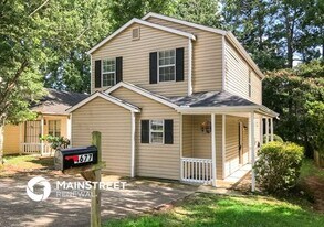 4677 Cedar Park Trail in Stone Mountain, GA - Building Photo