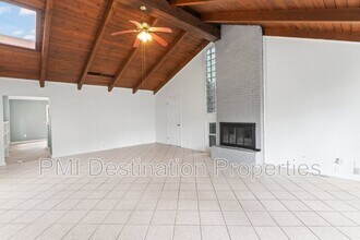 3206 W 79th St in Prairie Village, KS - Building Photo - Building Photo
