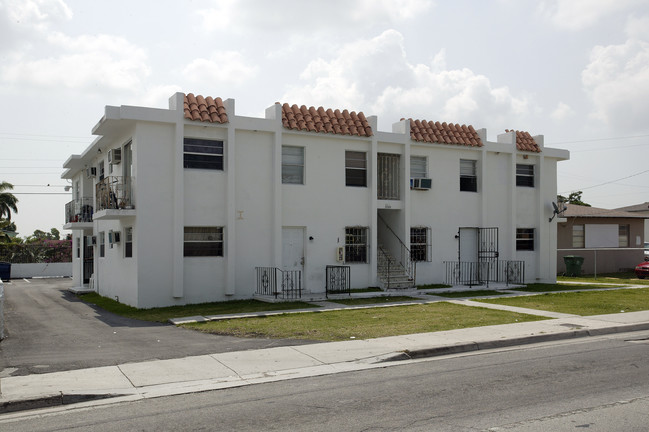 3205 NW 22nd Ave in Miami, FL - Building Photo - Building Photo