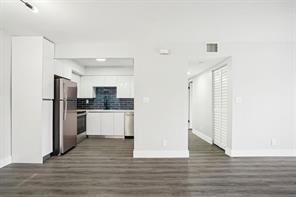 3244 NW 84th Ave in Sunrise, FL - Building Photo - Building Photo