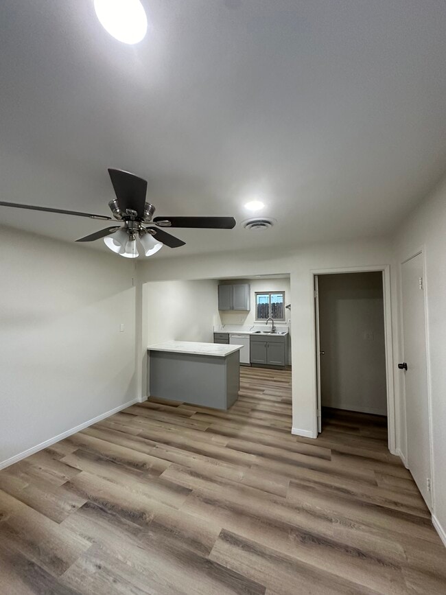 property at 519 E Ridgecrest Blvd