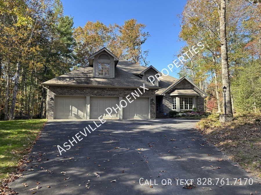 47 Tree Top Dr in Arden, NC - Building Photo