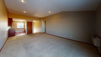 2820 15th Ave NW in Minot, ND - Building Photo - Building Photo