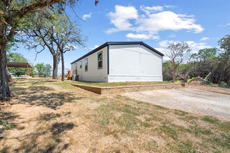 594 Lake Country Dr in Granbury, TX - Building Photo - Building Photo