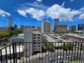 1650 Kanunu St in Honolulu, HI - Building Photo - Building Photo