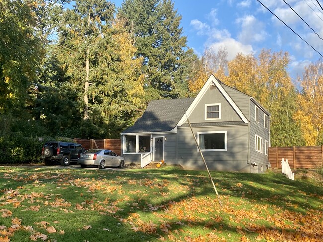 12330 SW 60th Ave in Portland, OR - Building Photo - Building Photo