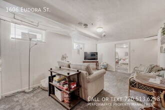 1606 Eudora St in Denver, CO - Foto de edificio - Building Photo