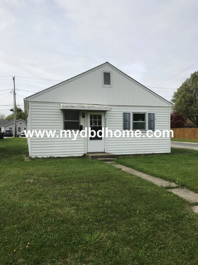 property at 2602 Lynn Ave