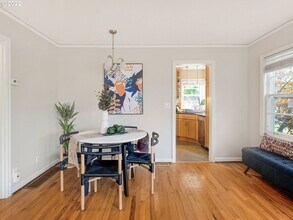 2828 SE 59th Ave in Portland, OR - Building Photo - Building Photo