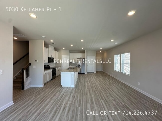 5030 Kellaher Pl in Charlotte, NC - Building Photo - Building Photo