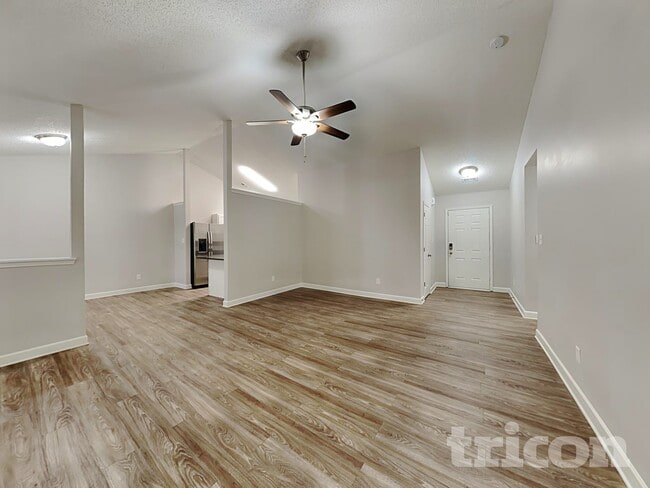 428 Glencroft Dr in Wingate, NC - Foto de edificio - Building Photo