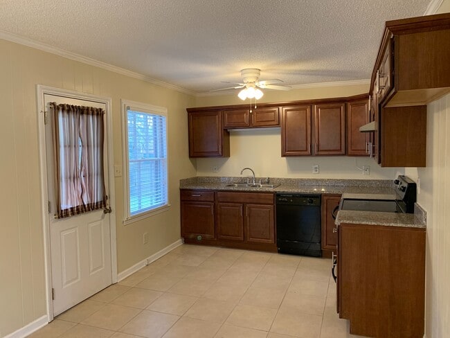 225 Deer Creek Dr in Matthews, NC - Building Photo - Building Photo