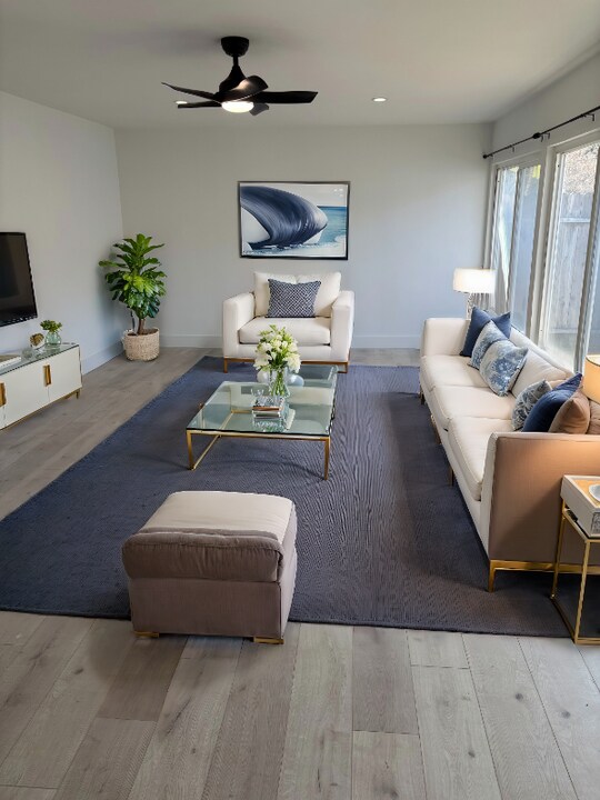 2414 Santa Ana Ave in Costa Mesa, CA - Building Photo