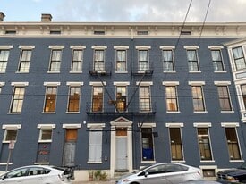 1035 Dayton St, Unit 2