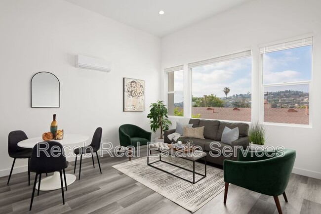 property at 1638 Elm Ave