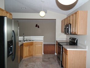 12936 Bridleford Dr in Gibsonton, FL - Building Photo - Building Photo