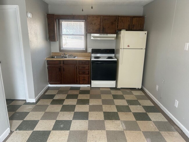 2177 McCravy St in Newberry, SC - Building Photo - Building Photo