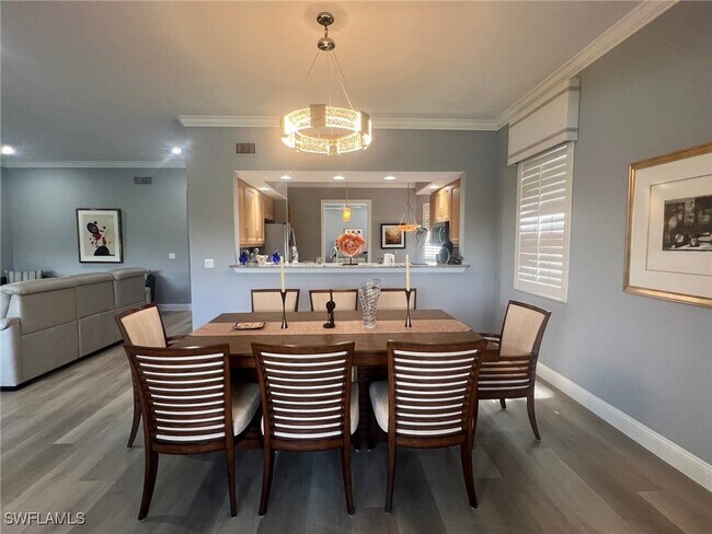 property at 817 Regency Reserve Cir