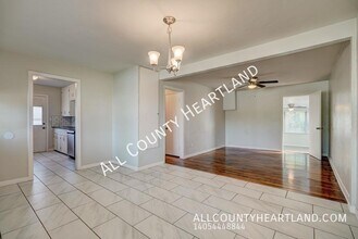 2400 W Britton Rd in The Village, OK - Building Photo - Building Photo