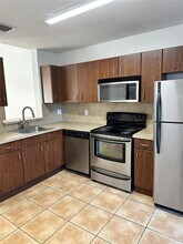 6706 SW 115th Ct in Miami, FL - Building Photo - Building Photo