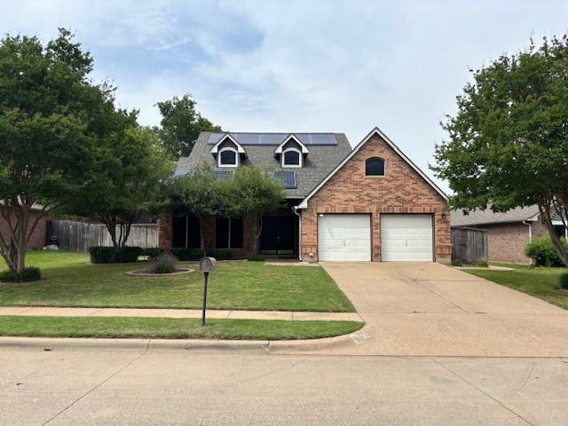 562 Mercer St in Grand Prairie, TX - Building Photo