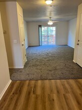 144 Bald Eagle Blvd, Unit 2 in Hollister, MO - Building Photo - Building Photo