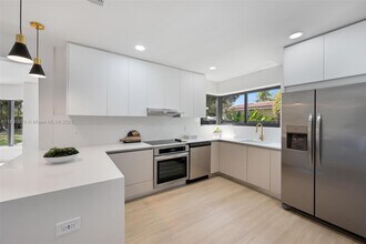 185 NE 106th St in Miami Shores, FL - Building Photo - Building Photo