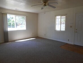 2814 N Bonnyview Rd in Redding, CA - Building Photo - Building Photo