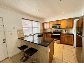 7801 Hispanola Ave in North Bay Village, FL - Building Photo - Building Photo