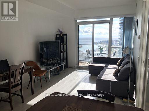 2200 Lake Shore Blvd W in Toronto, ON - Building Photo