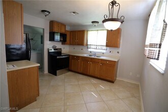 5458 Martin St in Naples, FL - Building Photo - Building Photo