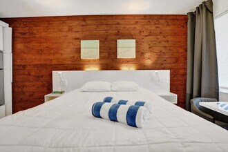 3215 NE 7th St, Unit SI FL2-ID1503980P in Pompano Beach, FL - Foto de edificio - Building Photo