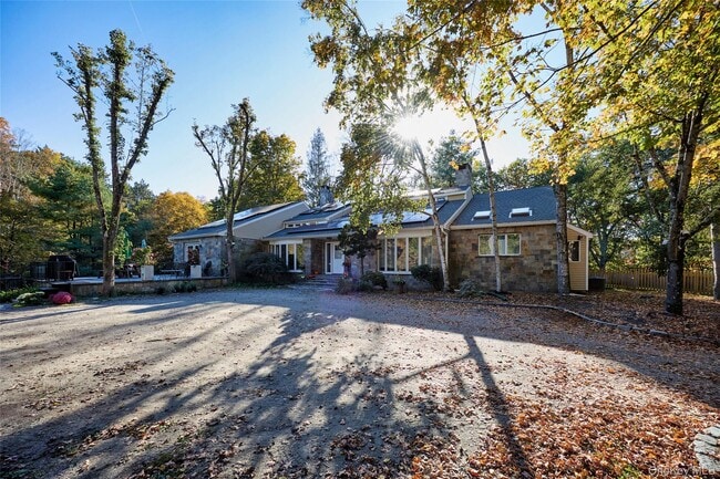 property at 356 Rossway Rd