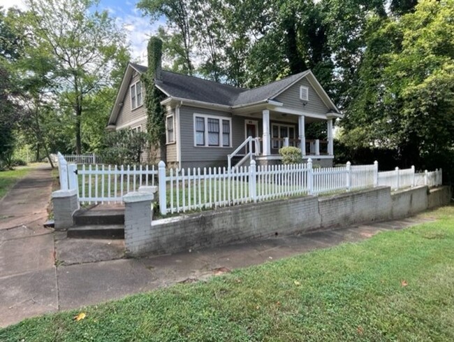 property at 401 Wesley Heights Way
