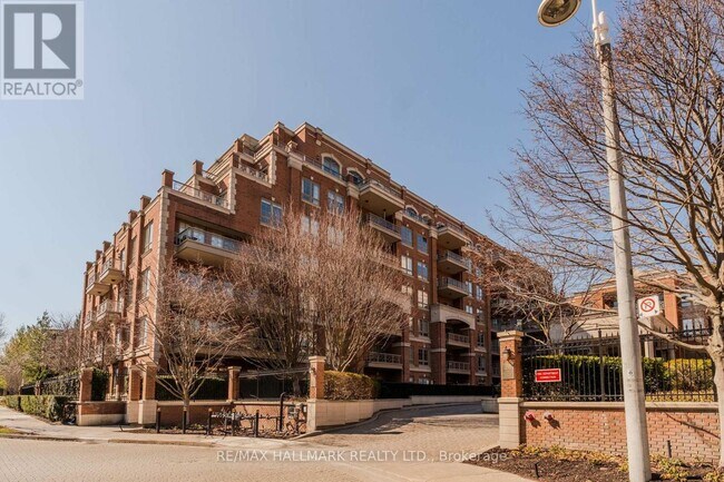 20 Burkebrook Pl in Toronto, ON - Building Photo - Building Photo