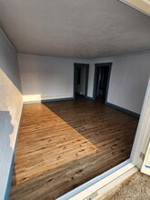 430 S 52nd St, Unit B in Tacoma, WA - Foto de edificio - Building Photo