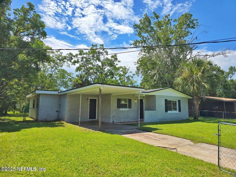 9614 Flechette Ave in Jacksonville, FL - Building Photo