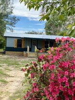 109 Caracas St in Interlachen, FL - Building Photo