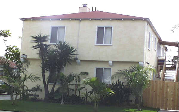 841 Diamond St in San Diego, CA - Building Photo