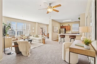 Railway Plaza in Naperville, IL - Building Photo