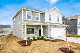 883 Allegro Dr in Etna, OH - Foto de edificio - Building Photo