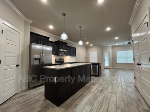 3301 SW Hillstone Ave in Bentonville, AR - Building Photo - Building Photo