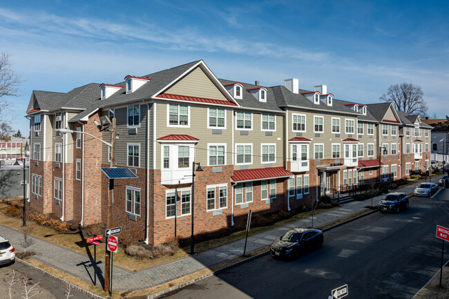 20 MacArthur Ave in Bloomfield, NJ - Building Photo - Primary Photo